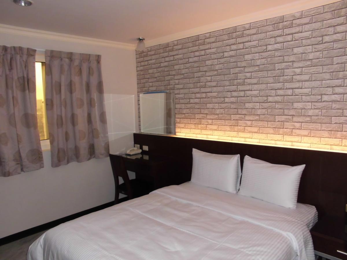 Hotel 欣悅商務旅店 Toufen Zewnętrze zdjęcie