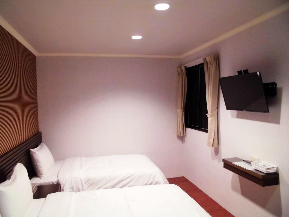 Hotel 欣悅商務旅店 Toufen Zewnętrze zdjęcie