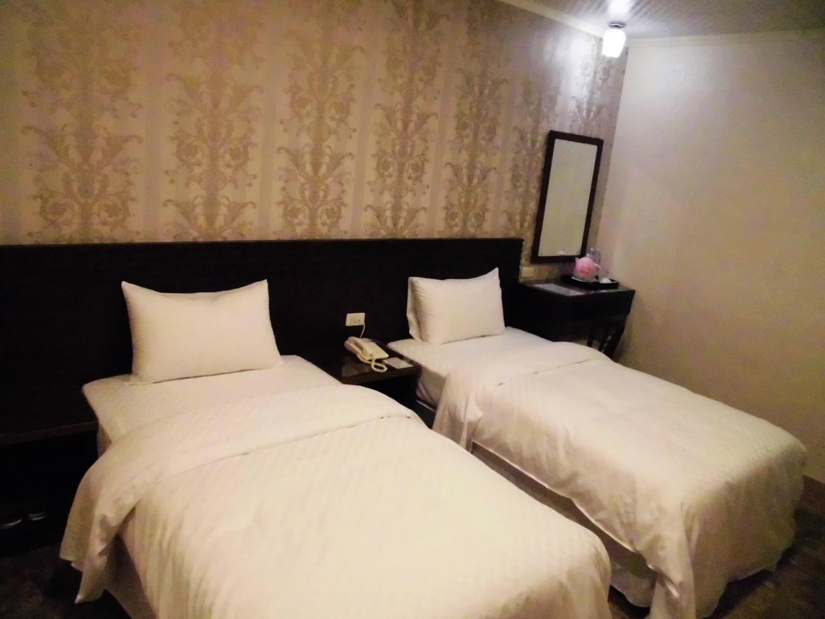 Hotel 欣悅商務旅店 Toufen Zewnętrze zdjęcie