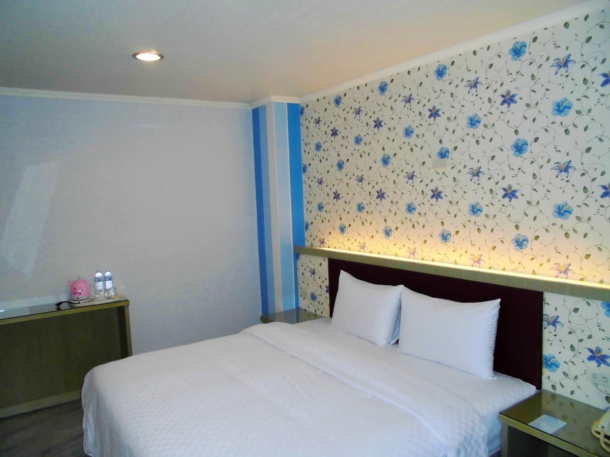 Hotel 欣悅商務旅店 Toufen Zewnętrze zdjęcie